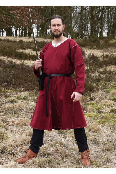 Túnica Kragelund acabado a mano, rojo vino. - Celtic Webmerchant