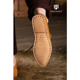 Zapatos de mujer medievales, siglo XIV - Celtic Webmerchant