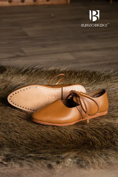 Średniowieczne buty damskie, XIV wiek - Celtic Webmerchant