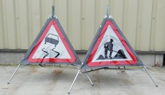 Tripodes de signalisation pliants