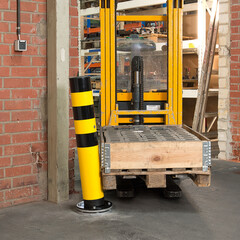 BLACK BULL Heavy duty bollards SWING ROTA