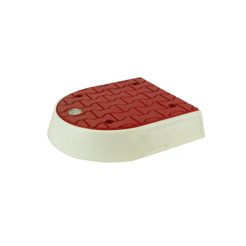 Modular traffic island red end element