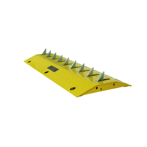  Traffic speed bump with teeth for one-way traffic