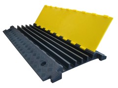 Kabelbruggen en kabelbeschermers voor werven, evenementen en industrie