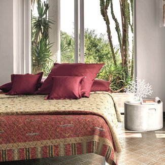 Bassetti  Tagesdecke | OPLONTIS v8 Rot  (LC) | 100% Baumwolle