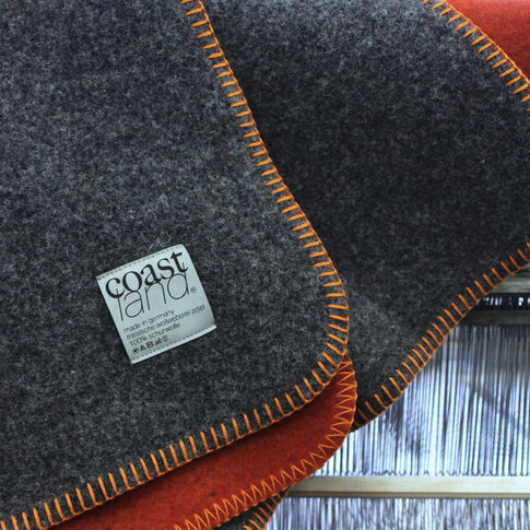 coastland  Wool blanket - FireSideMoon | anthracite-fire red | 150/200 cm
