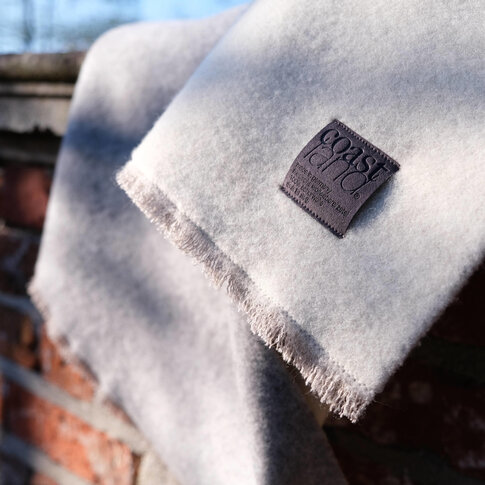 coastland  Wool blanket - SaltWaveDyke | spray white-grey | 150/210 cm