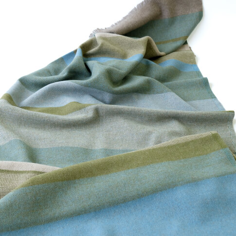 coastland  Wool blanket - FreeFlowMind | horizon-light green