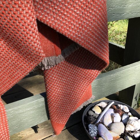 coastland  Wolldecke -  BaseGreyGrid | ziegelrot-wattgrau | 145/200 cm