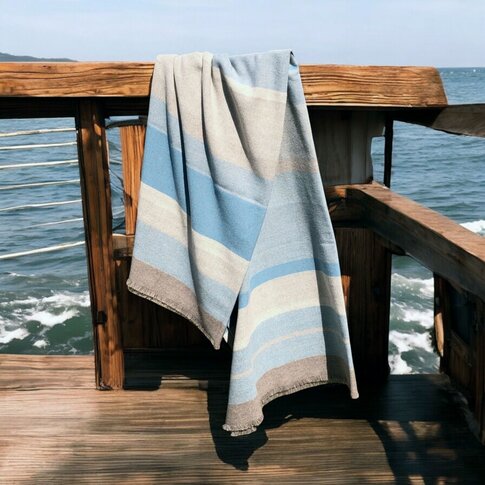 coastland  Wool blanket - FreeFlowMind | horizont-leichtblau
