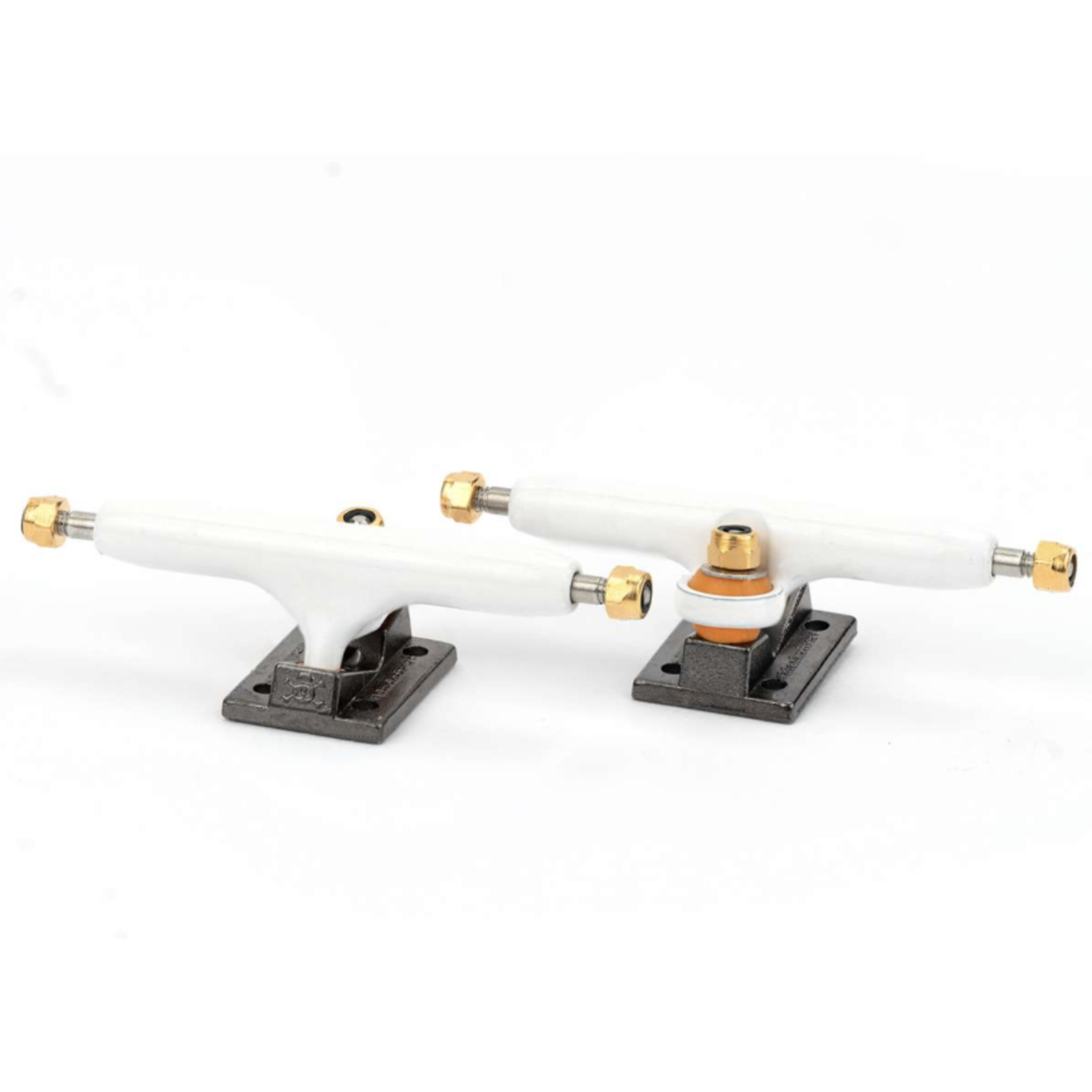 BLACKRIVER Blackriver Trucks X-Wide 3.0 white/black 34mm