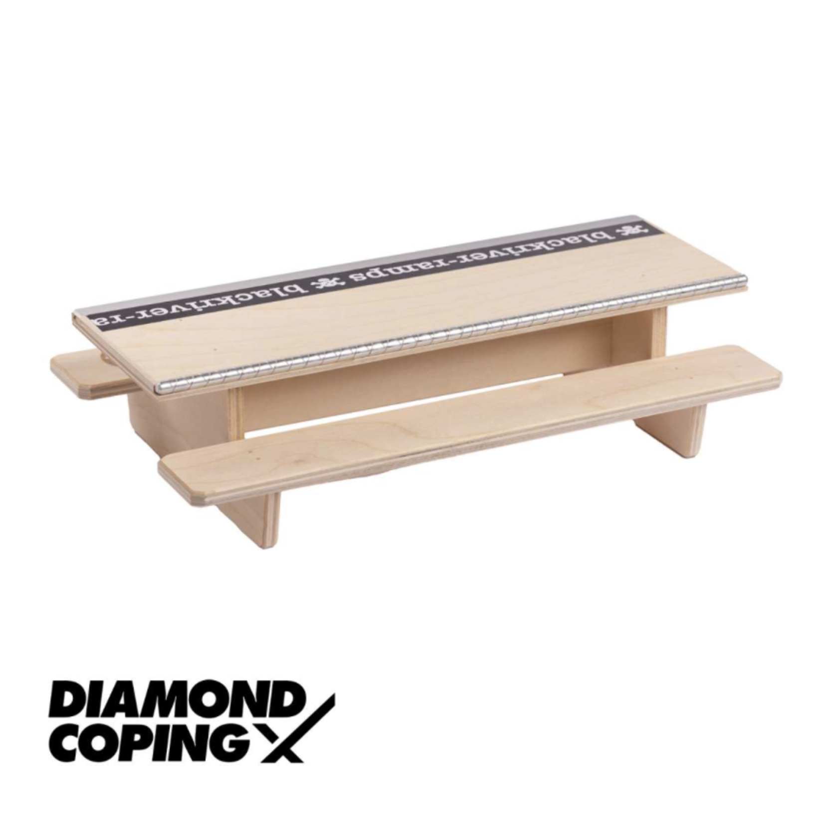 BLACKRIVER Blackriver Table Diamond coping