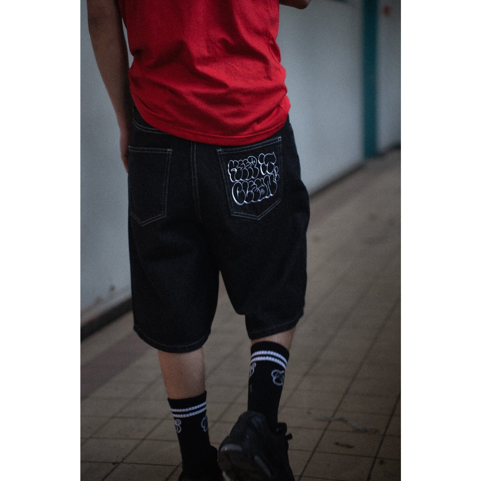 KEEP IT CLEAN KEEP IT CLEAN LOOSE SHORT - THROW UP - BLACK WASHED