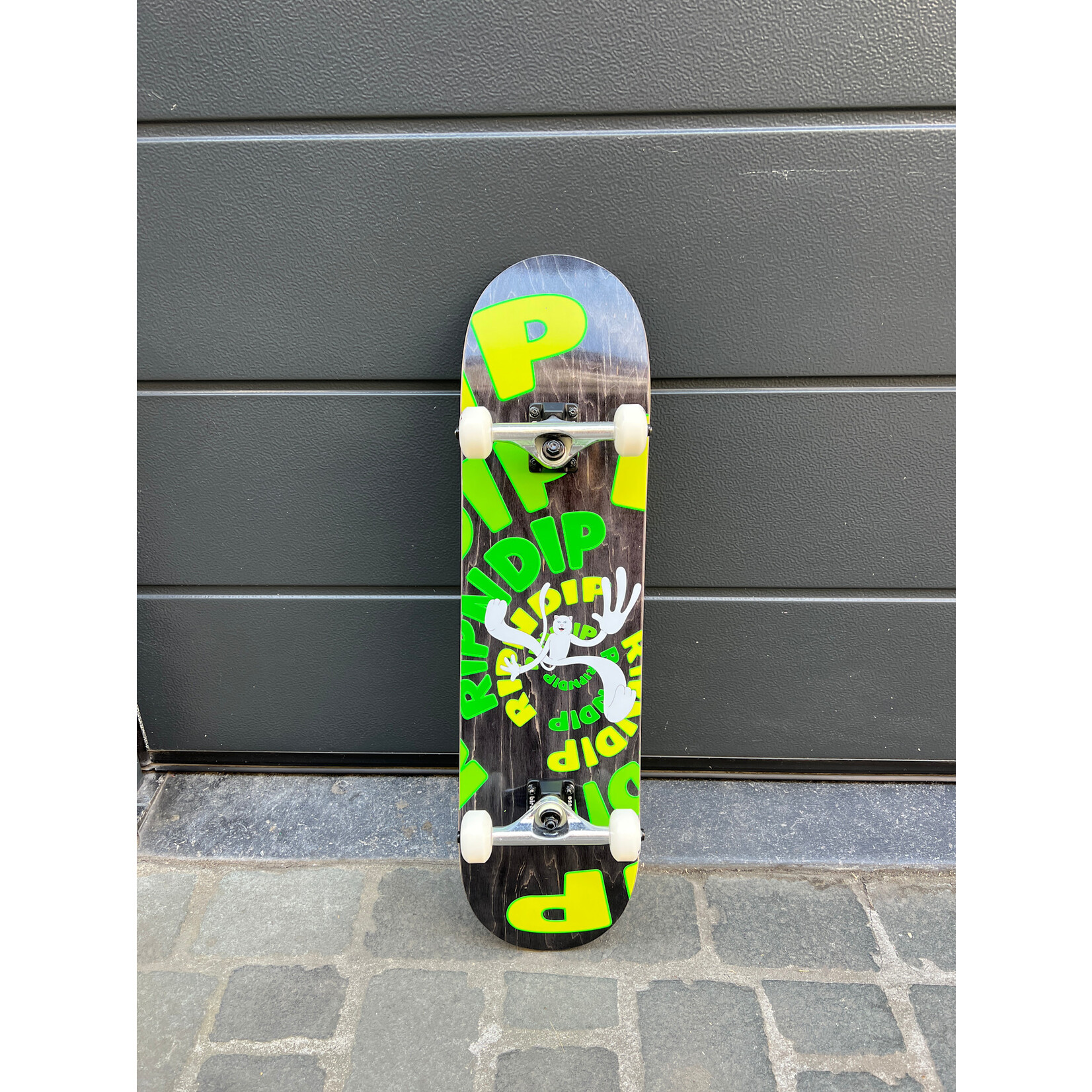 RIPNDIP RipnDip - Complete skateboard - descendent  8.0