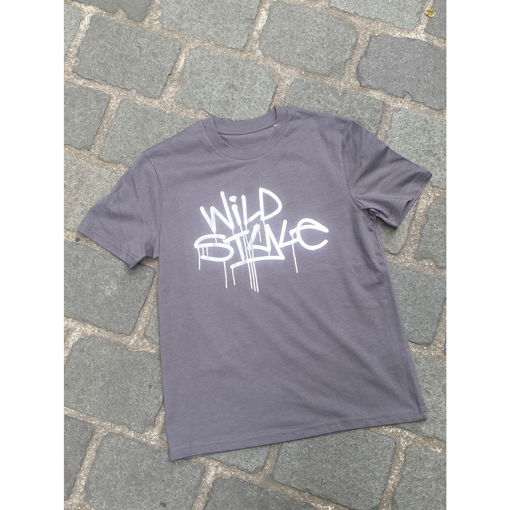 WILD STYLE WILD STYLE LOGO TEE ANTHRACITE SILVER