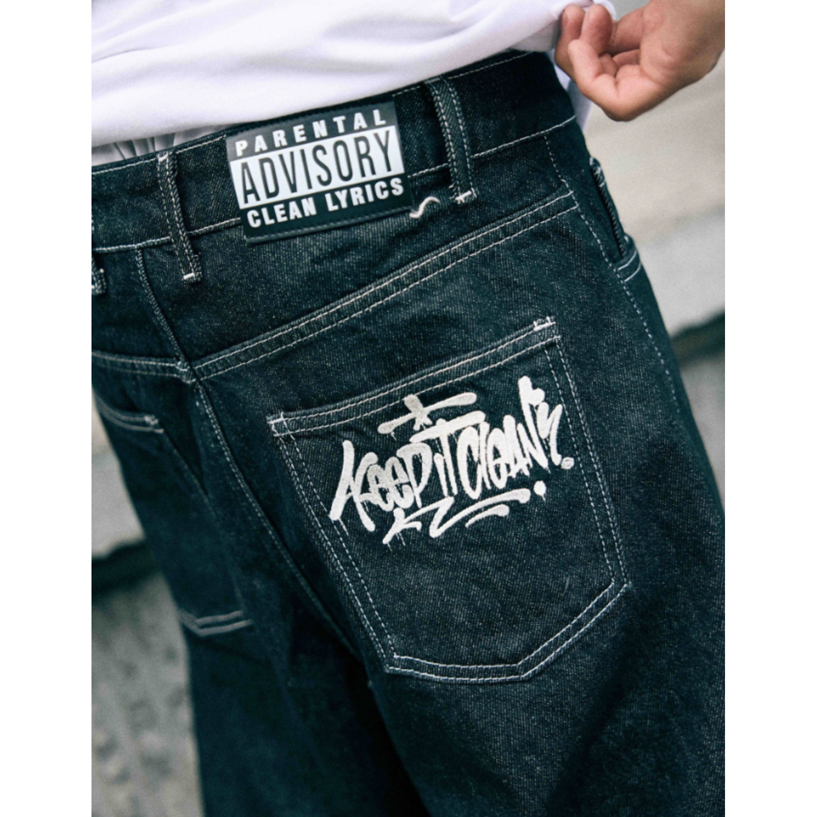 KEEP IT CLEAN KEEP IT CLEAN - LOOSE SHORT - BLACK EMBROIDED