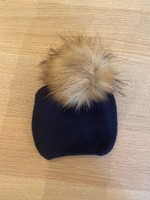 meia pata muts grote 'fluffy' pompon blauw