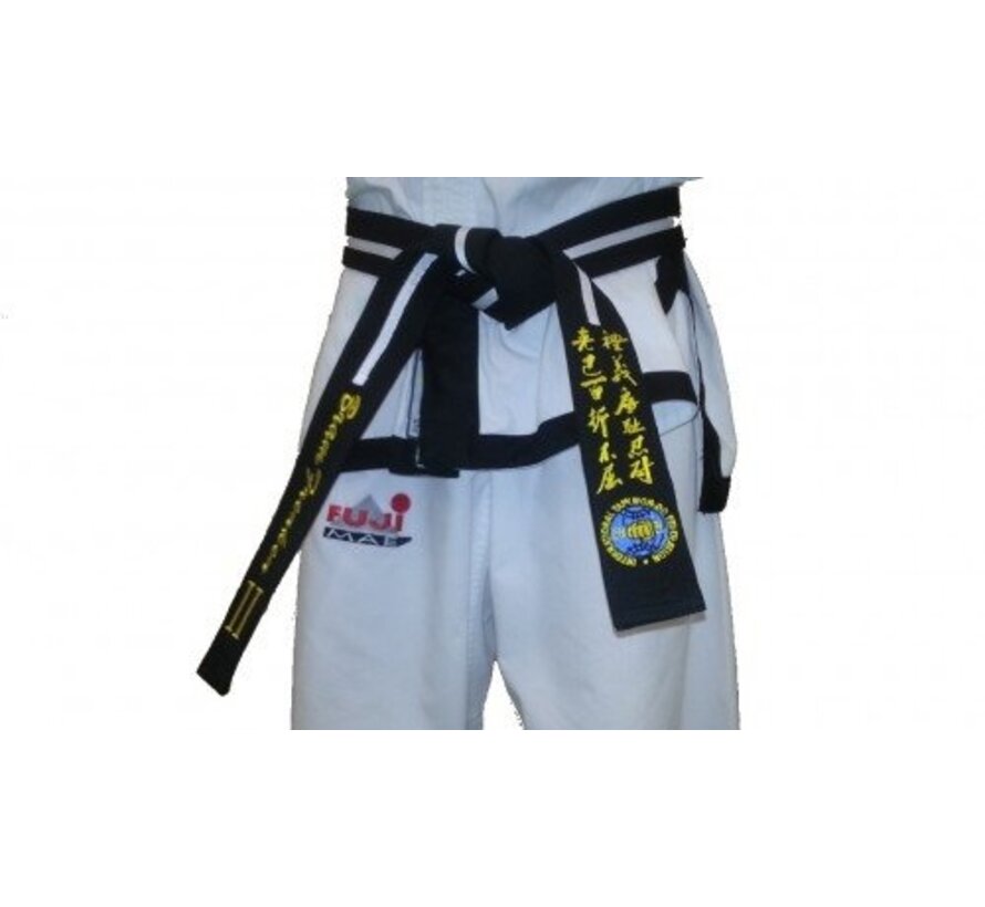 Zwarte Junior ITF Taekwon-Do band borduren met naam en/of logo