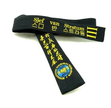 Zwarte ITF Taekwon-Do band borduren met Koreaanse naam