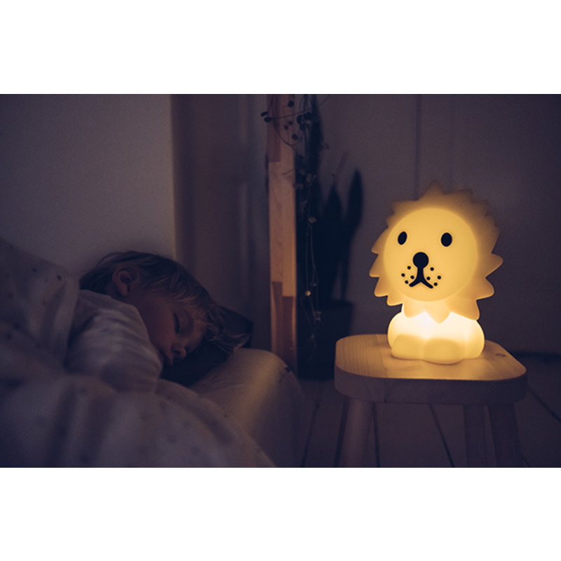Lion First Light