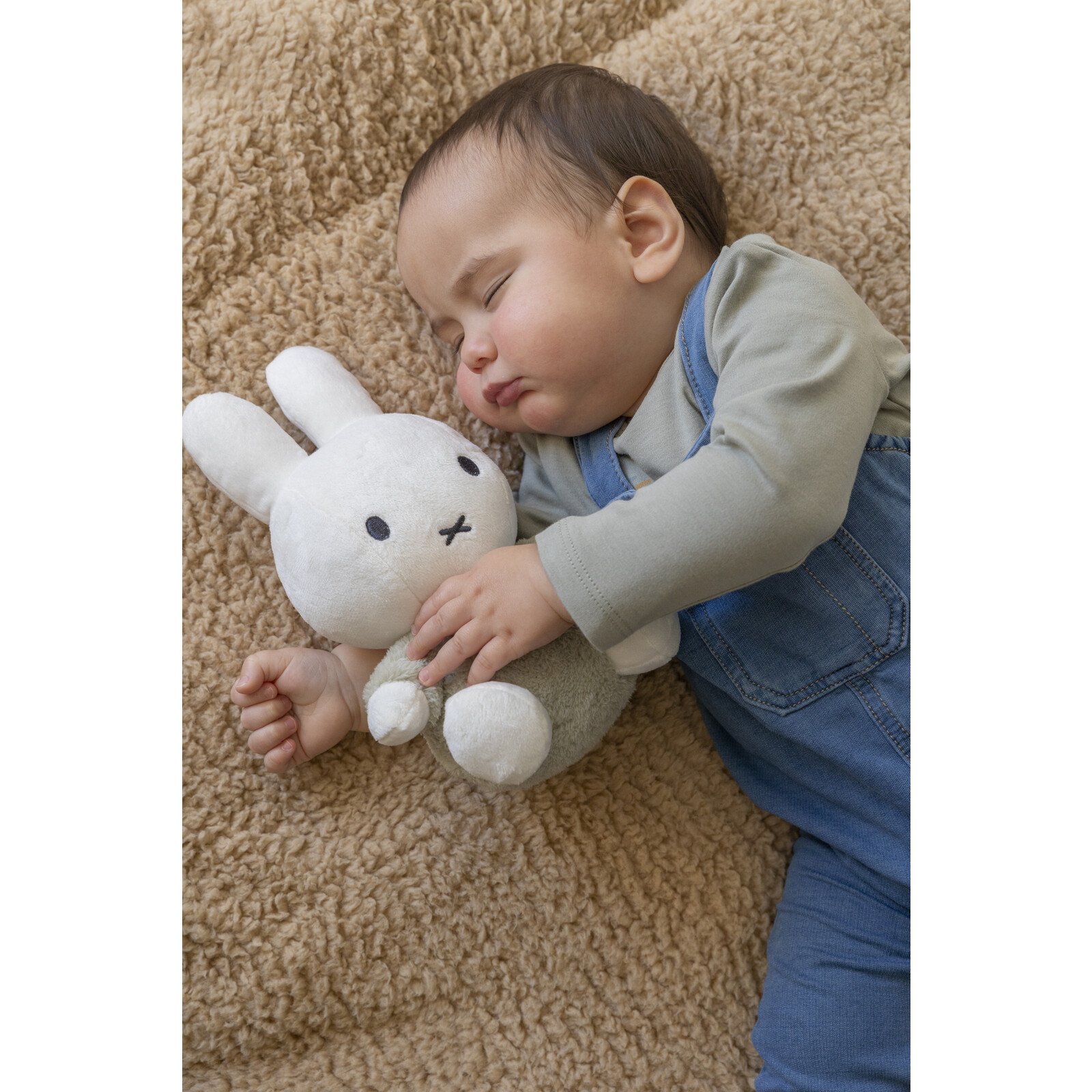 Miffy cuddly toy 25cm Fluffy green