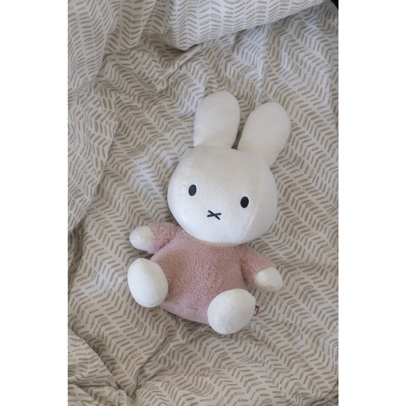 Miffy cuddly toy 35cm Fluffy pink