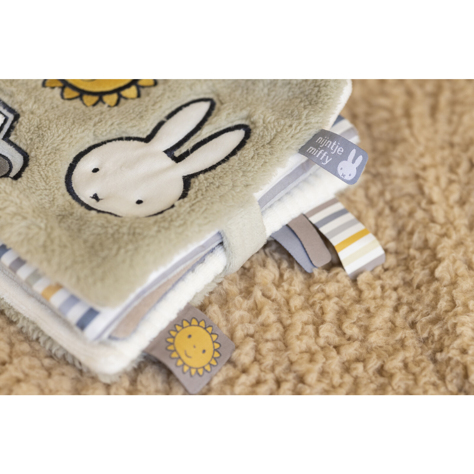 Miffy Activity book Fluffy green