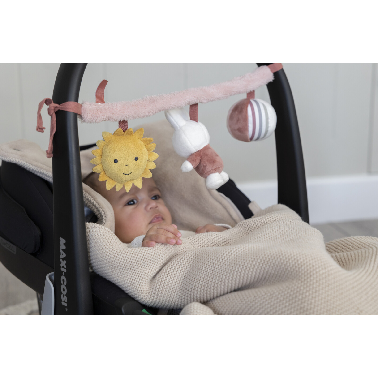 Miffy car seat toy Fluffy pink