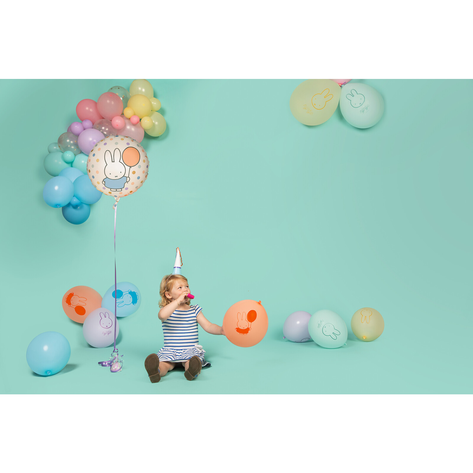 Foil balloon Miffy stripe/dot