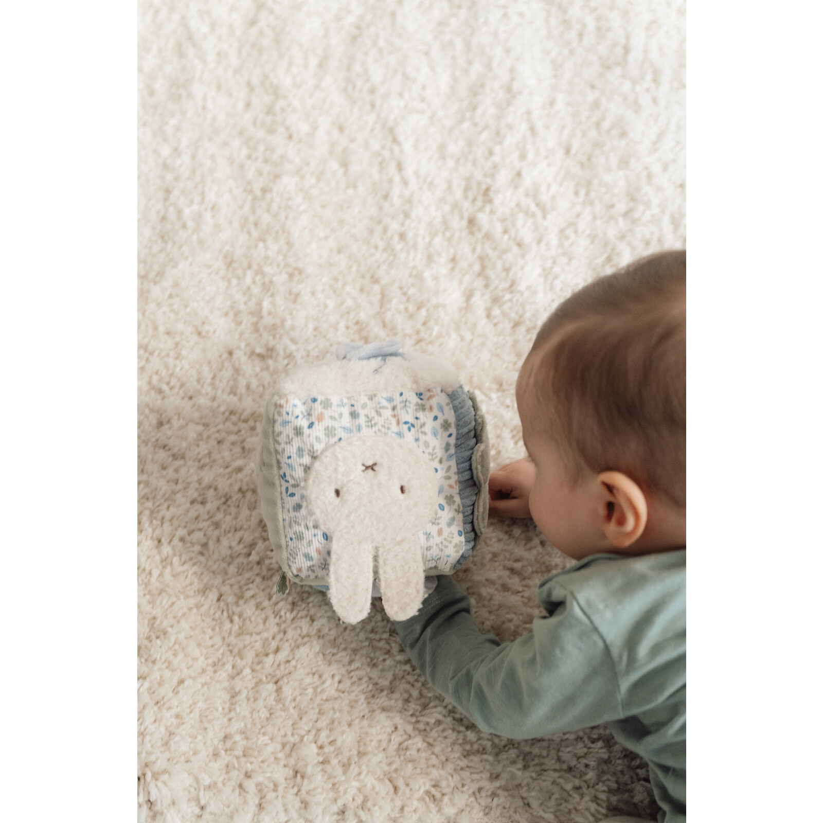 Lucky Leaves activity cube