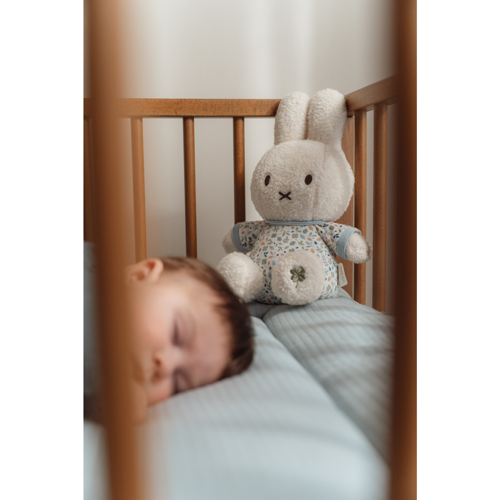Lucky Leaves Miffy Kuscheltier 30cm