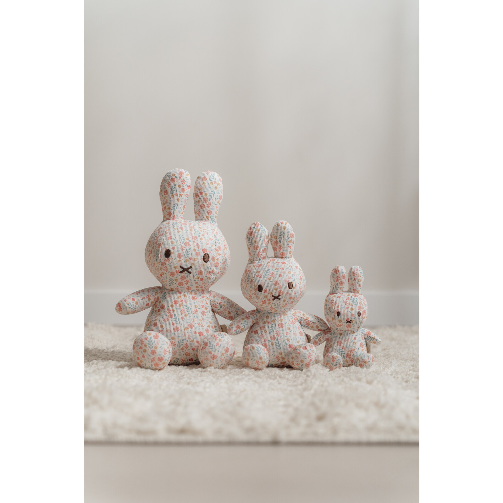 Lucky Blossom Miffy Kuscheltier All-Over 30cm