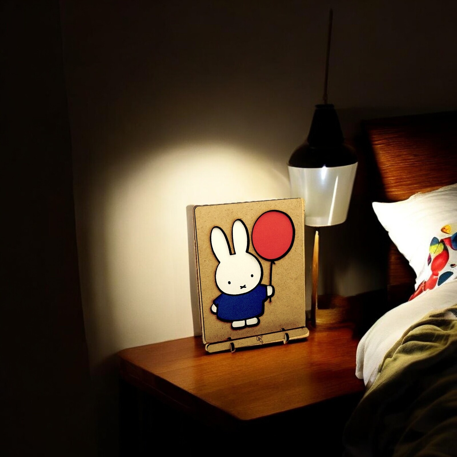 Miffy mit Ballon pop up art