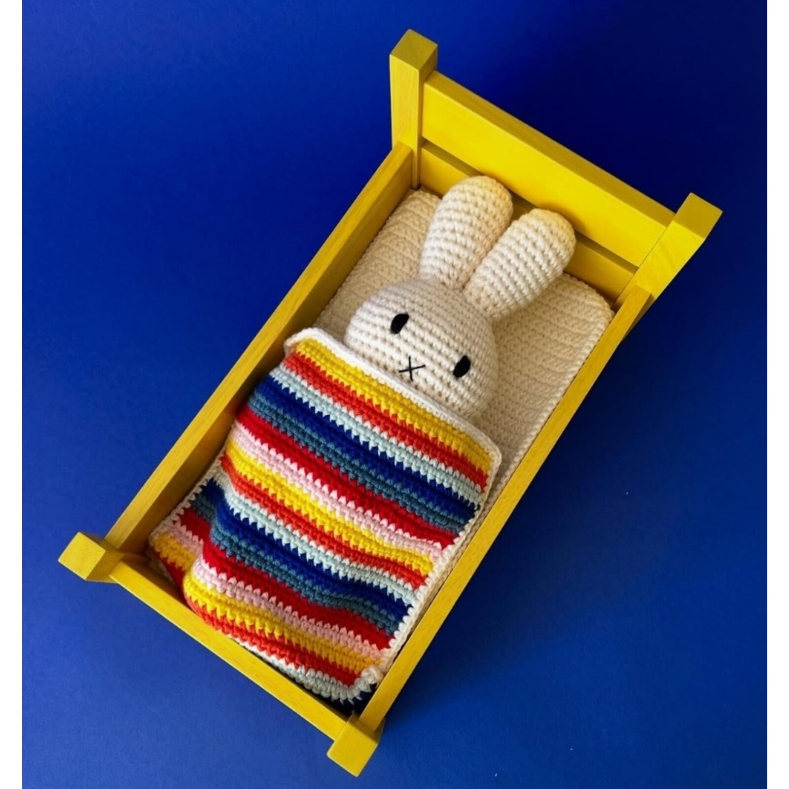 JUDPROMO miffy's yellow bed