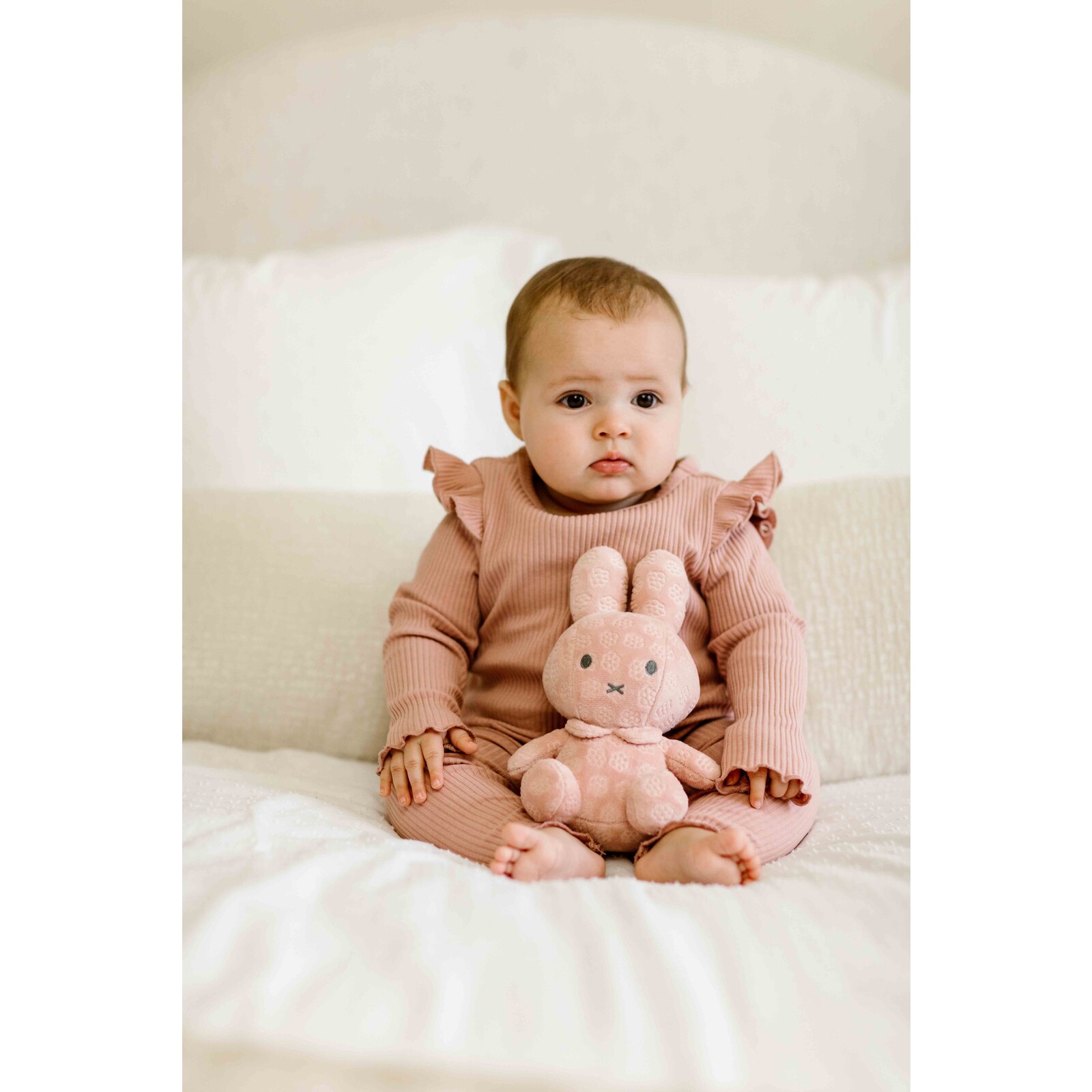 Miffy cuddly toy 20cm pink flower