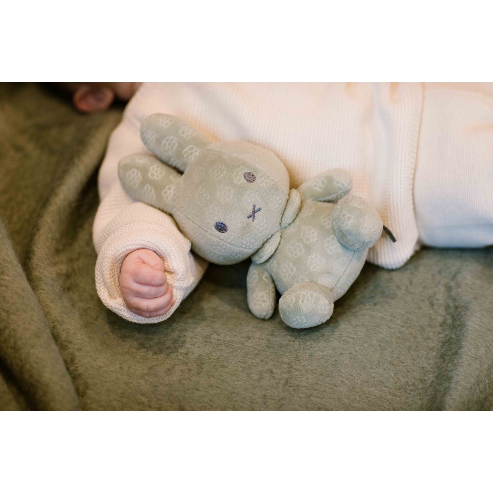 Miffy Kuscheltier 20cm grüne Blume