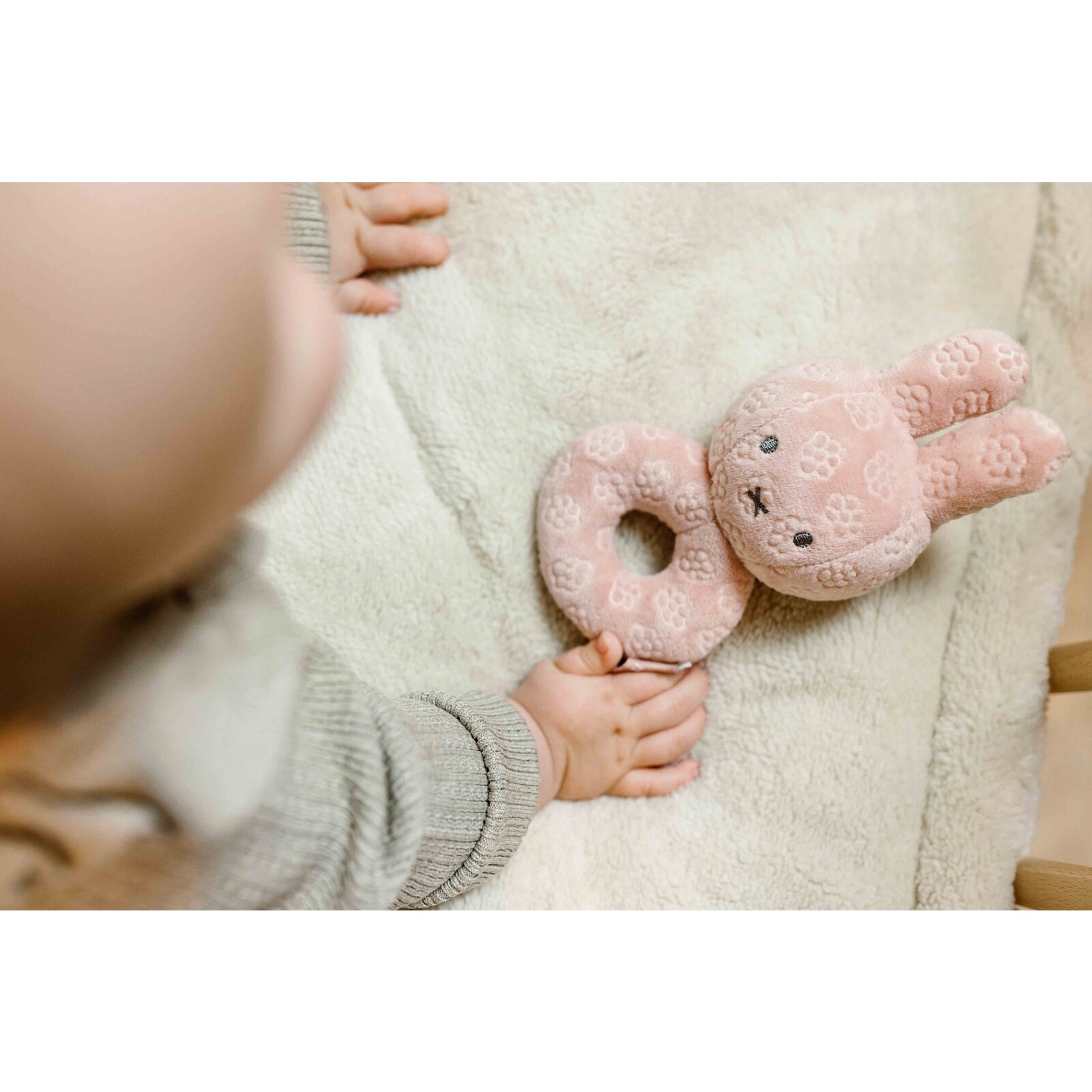 Miffy rattle pink flower