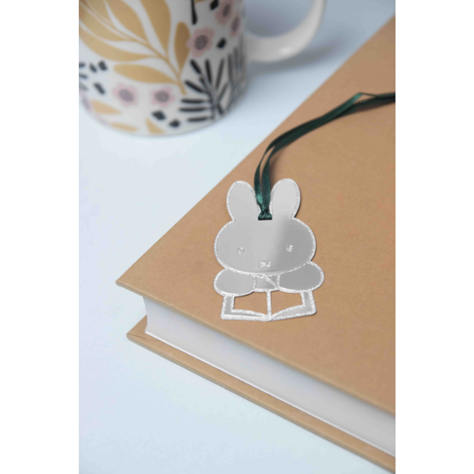 Lesezeichen Miffy liest