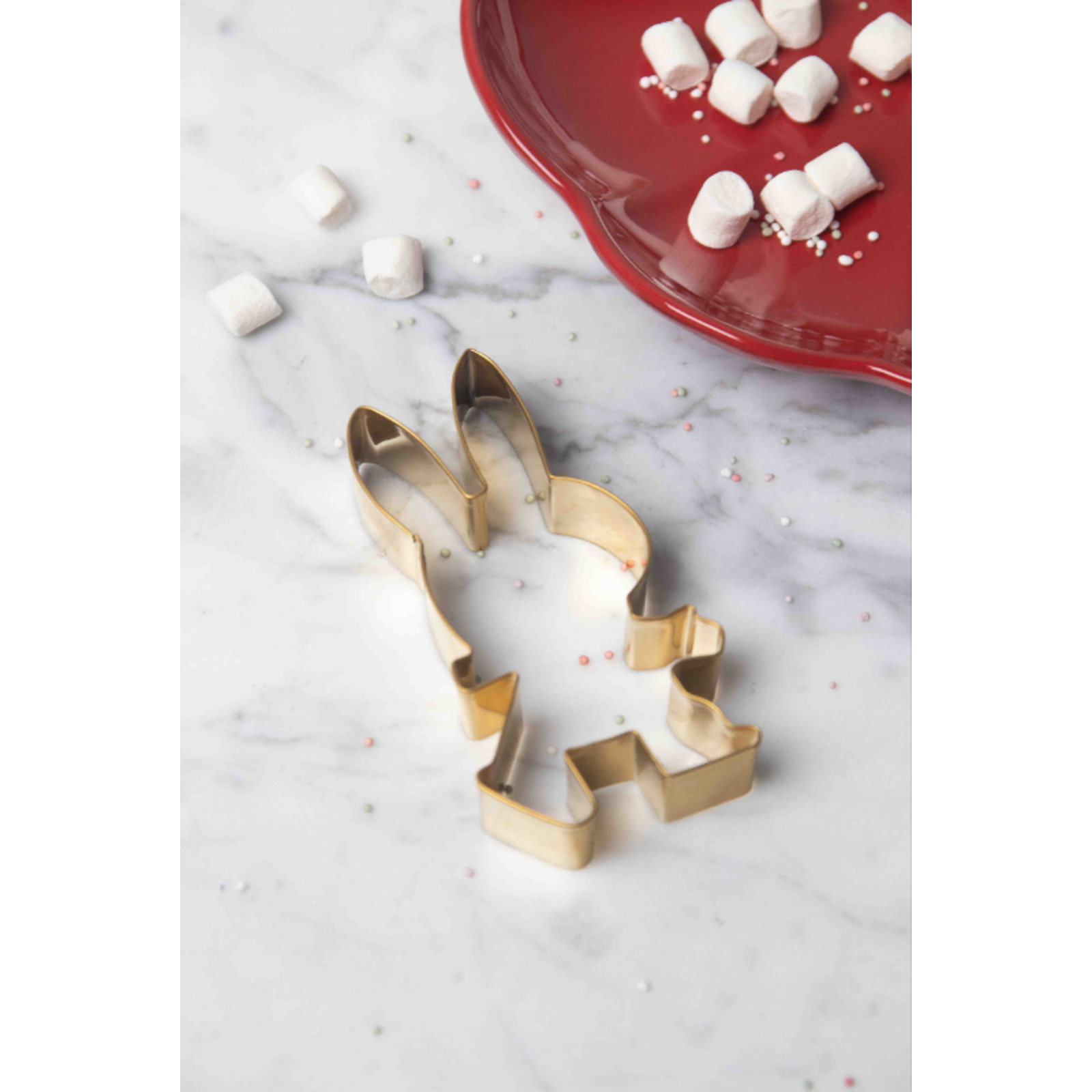 Cookie cutter Miffy ice skating