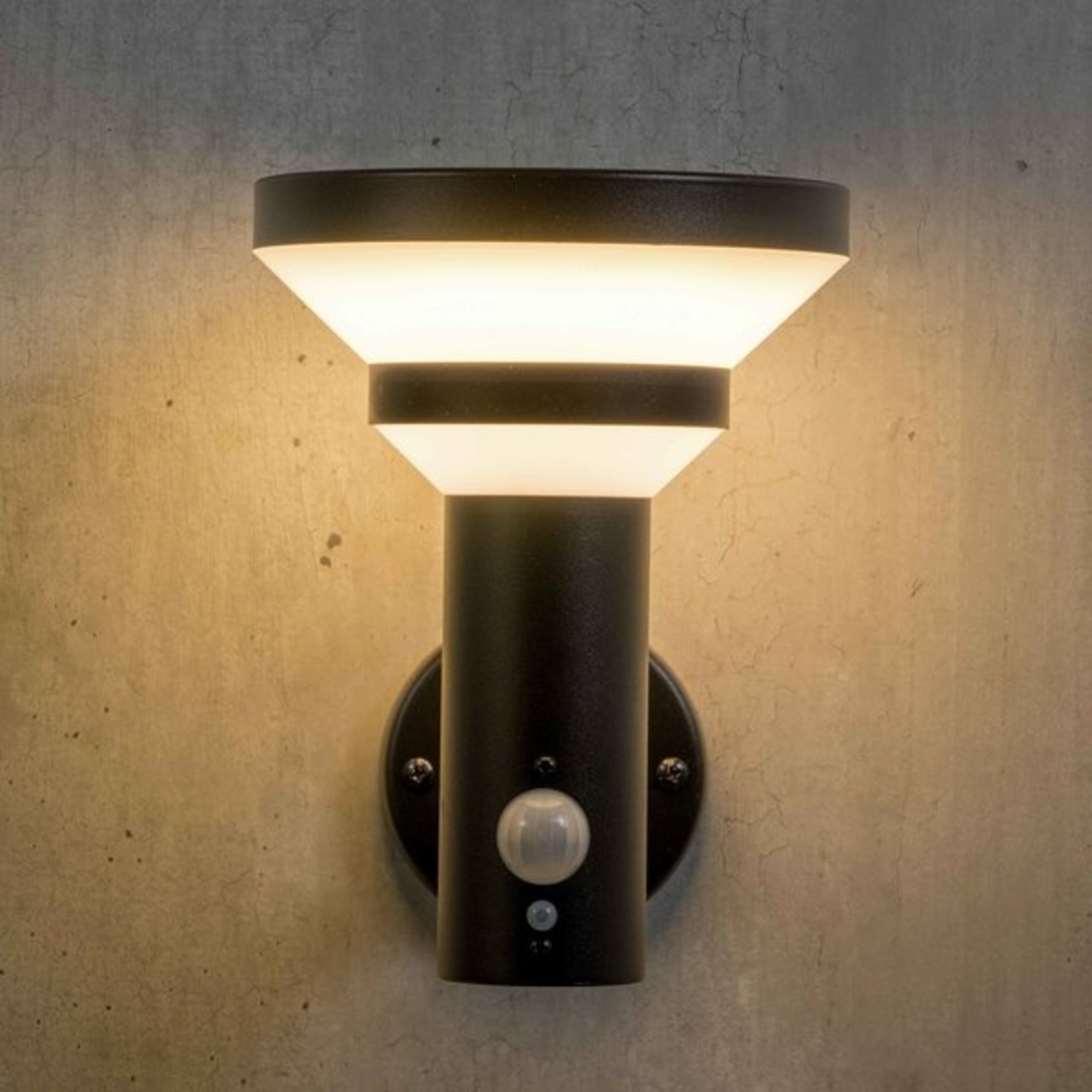 Lumen Moderne solar wandlamp met sensoren en 3 licht modi