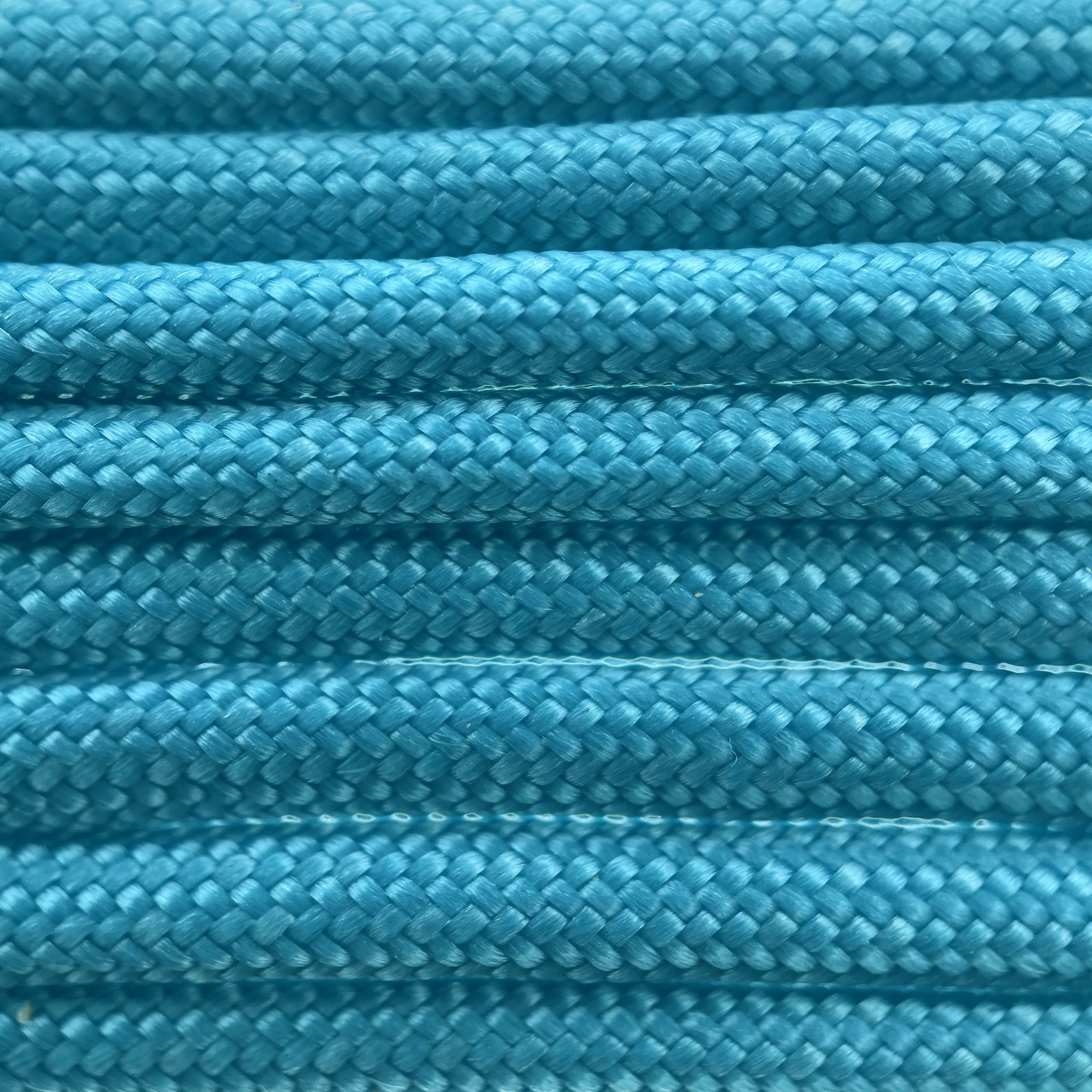 Buy Paracord 550 type III Neon Turquoise from the expert - 123Paracord
