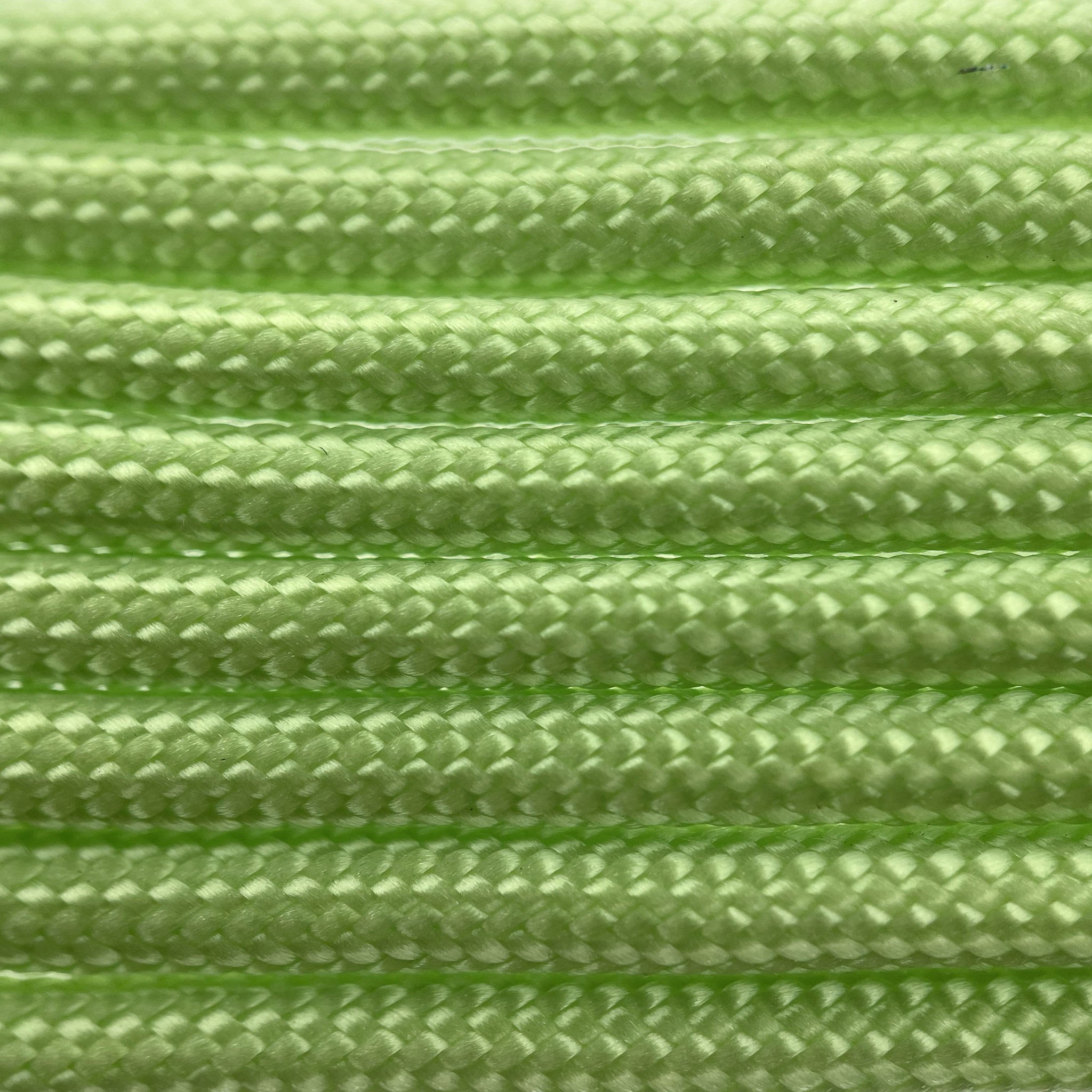Buy Paracord 550 type III Pastel Green from the expert - 123Paracord
