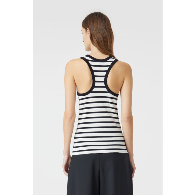 Closed C95179-44E-EM Racer top