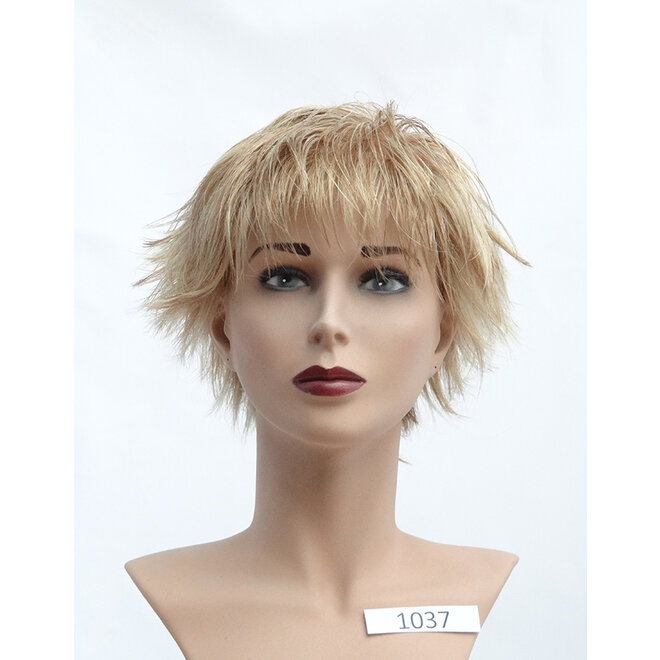 Licht goudkoper blond met highlights