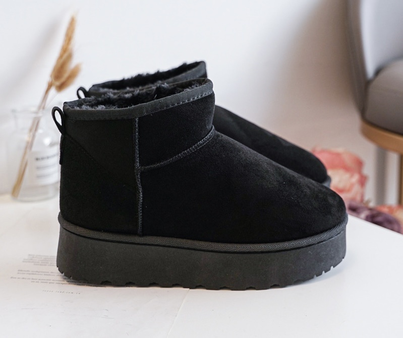 Short warm boots - Zwart (verzenddatum 9 okt)