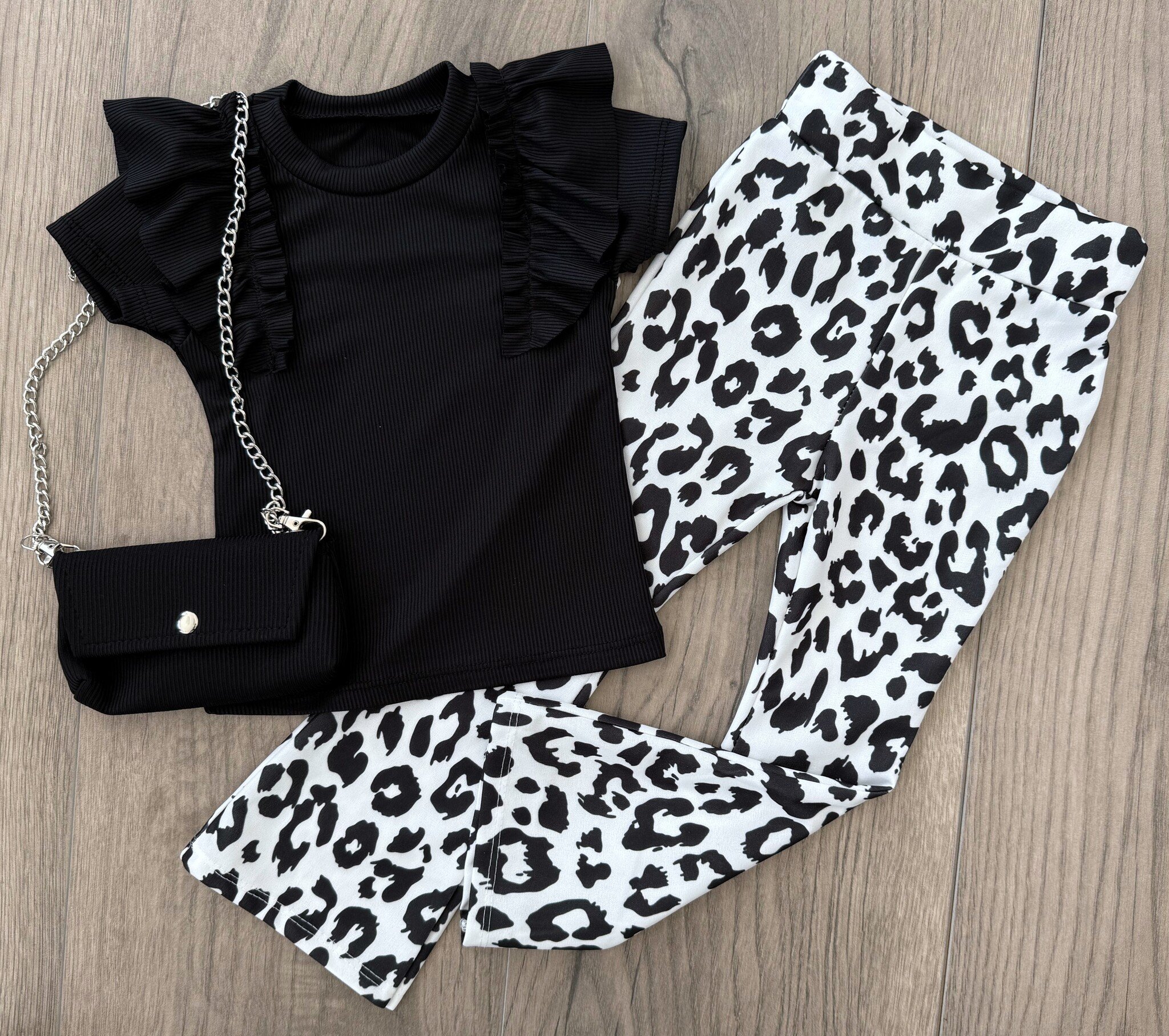 Ruffle T-Shirt Met Tasje - Zwart