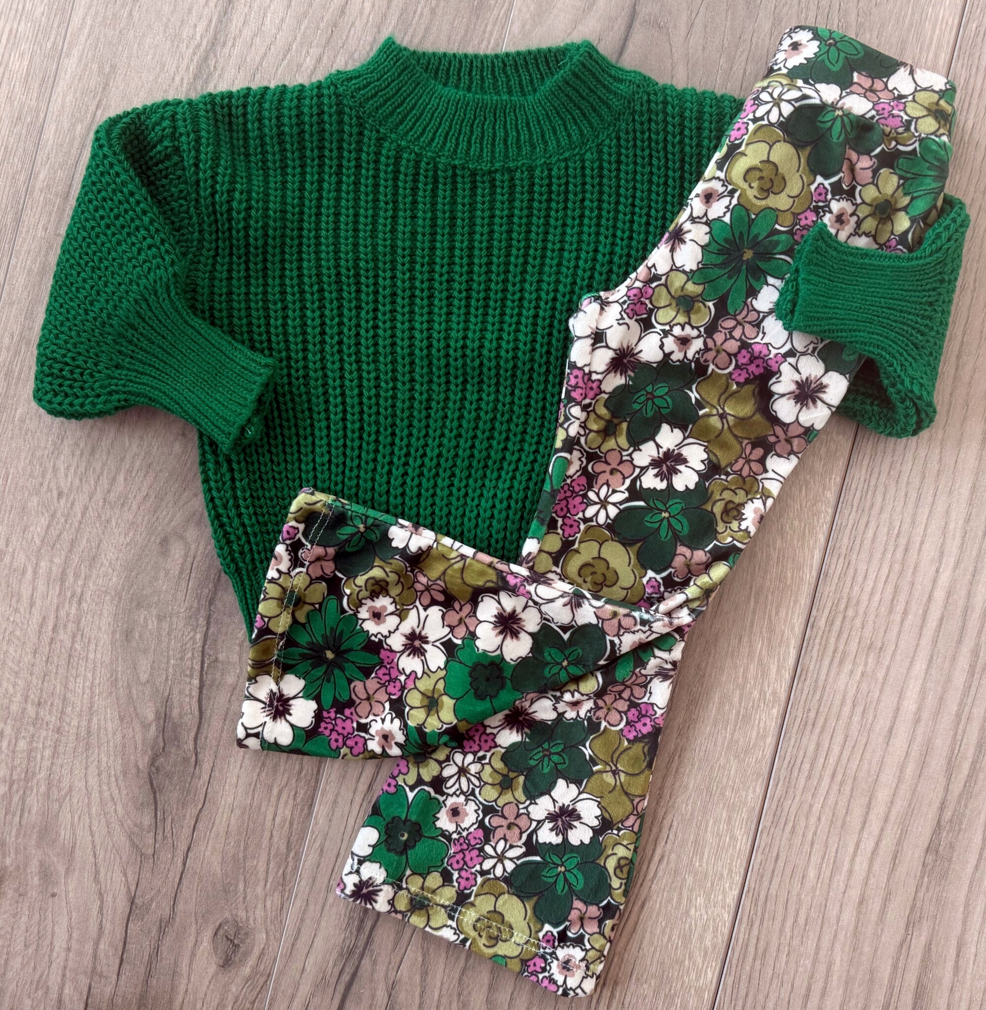 Velvet flared broek met bloemenprint