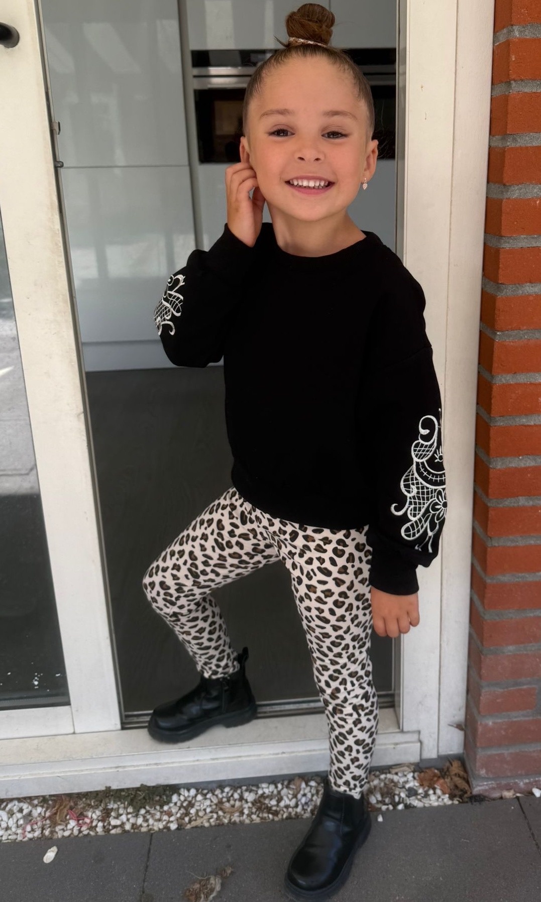 Flower Sweater - Zwart