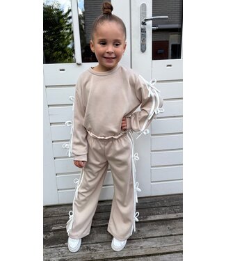 Flared Set Met Strikjes - Beige