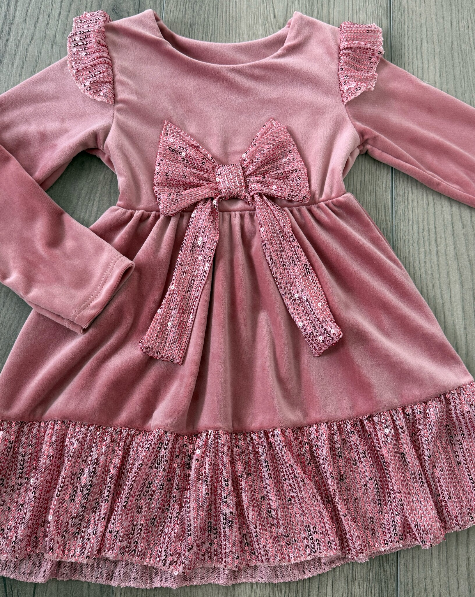 Velvet Jurkje Met Sequins - Roze •